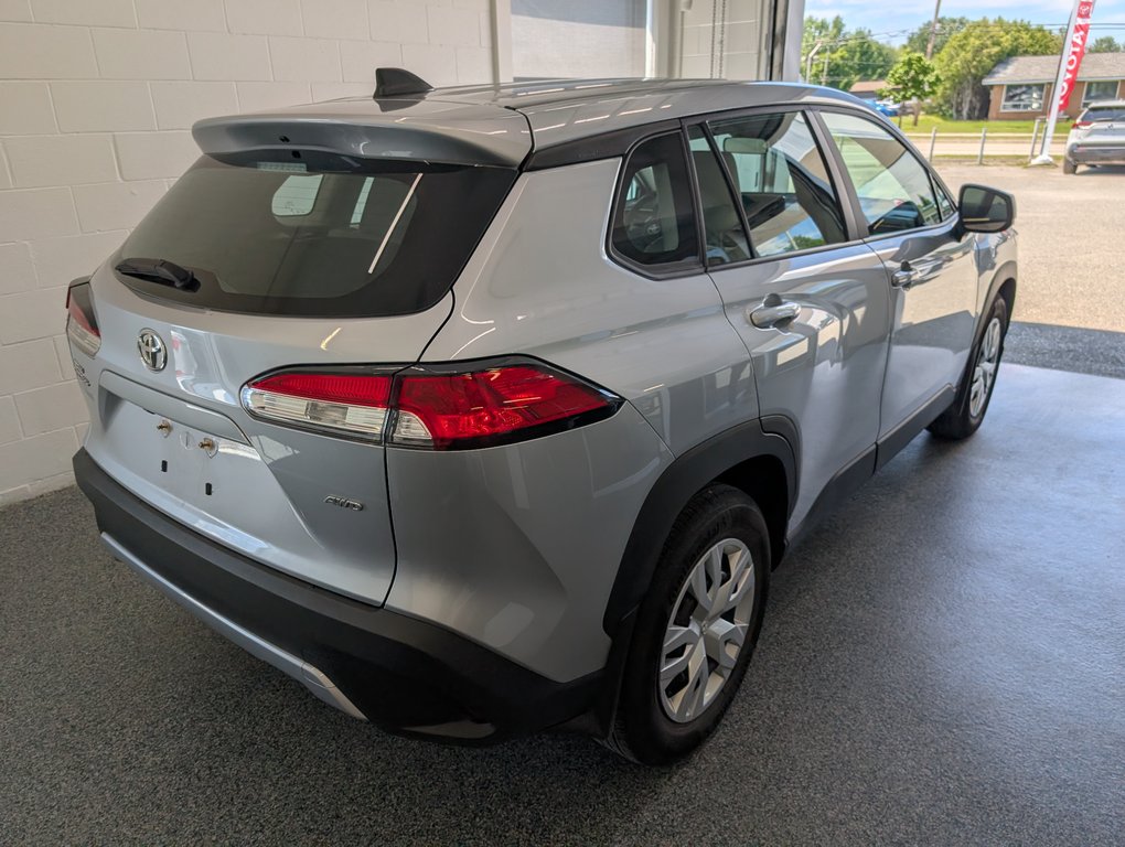 Toyota Corolla Cross L AWD, 2024 à Magog, Québec - 3 - w1024h768px