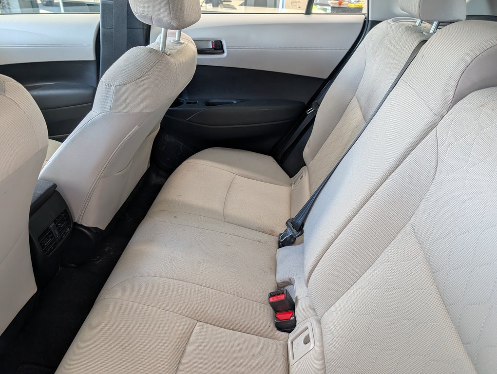 2024 Toyota Corolla Cross L AWD, in Magog, Quebec - 9 - w1024h768px