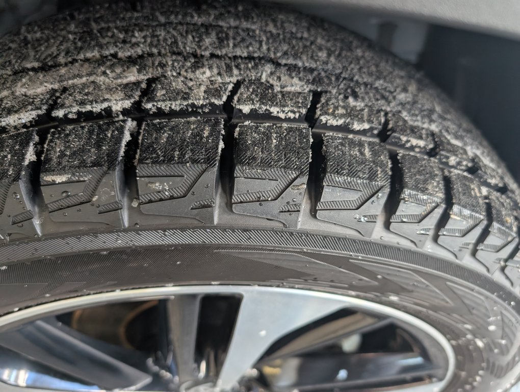 Toyota Corolla Cross XSE HYBRID, GARANTIE JUSQU EN 2029, 2025 à Magog, Québec - 23 - w1024h768px