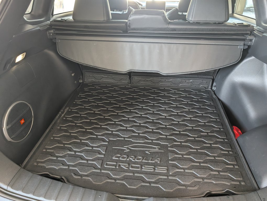 Toyota Corolla Cross XSE HYBRID, GARANTIE JUSQU EN 2029, 2025 à Magog, Québec - 6 - w1024h768px