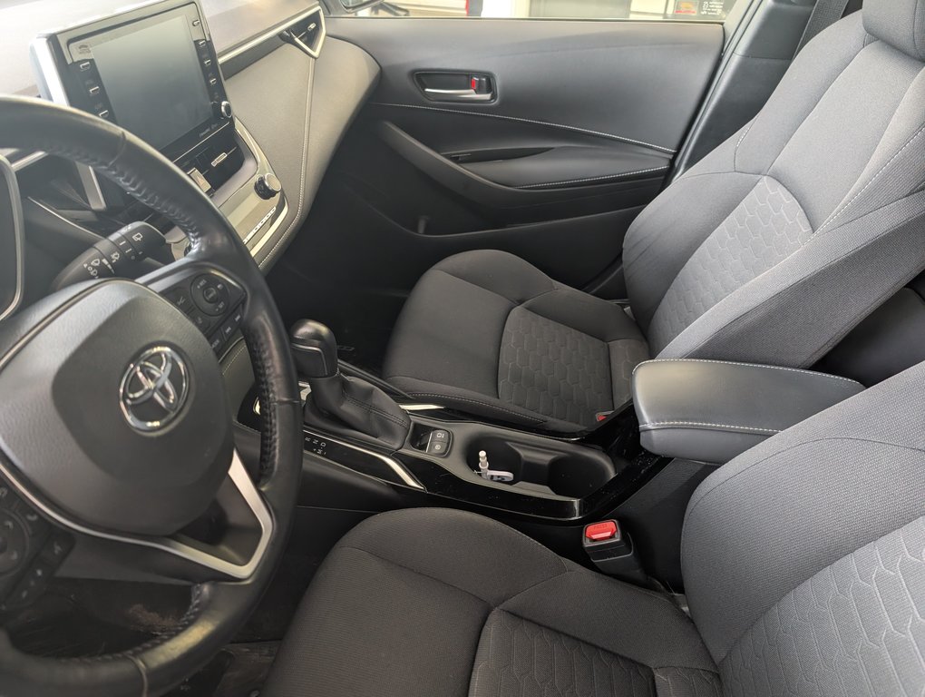 Toyota Corolla Hatchback AUTOMATIQUE, A/C, 2020 à Magog, Québec - 8 - w1024h768px