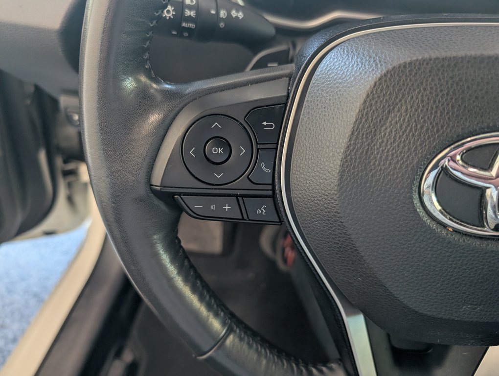 Toyota Corolla Hatchback XSE, CUIR, 2020 à Magog, Québec - 19 - w1024h768px