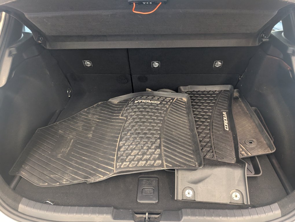 Toyota Corolla Hatchback XSE, CUIR, 2020 à Magog, Québec - 6 - w1024h768px