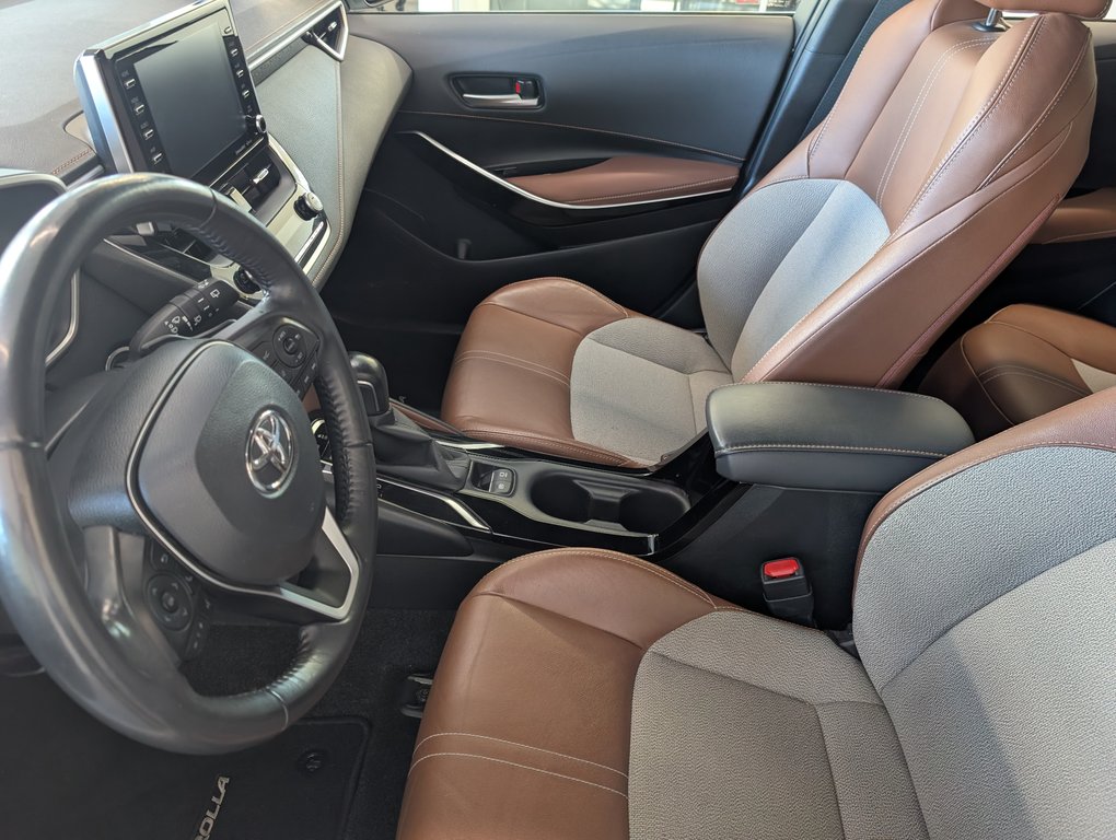 Toyota Corolla Hatchback XSE, CUIR, 2020 à Magog, Québec - 11 - w1024h768px