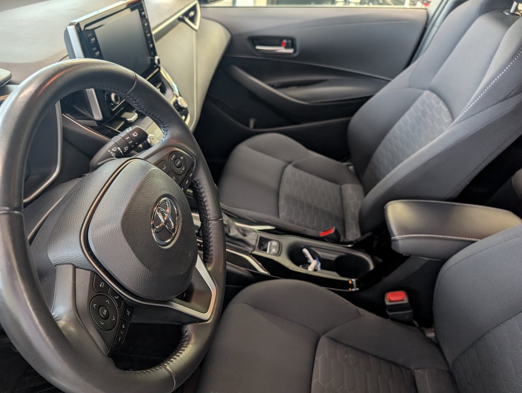 Toyota Corolla Hatchback AUTOMATIQUE, GARANTIE JUSQU EN 2026, 2022 à Magog, Québec - 12 - w1024h768px