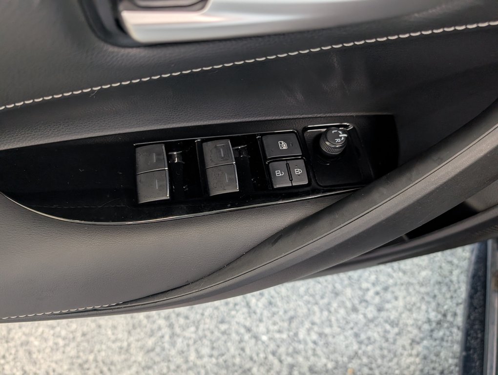 Toyota Corolla Hatchback AUTOMATIQUE, GARANTIE JUSQU EN 2026, 2022 à Magog, Québec - 14 - w1024h768px