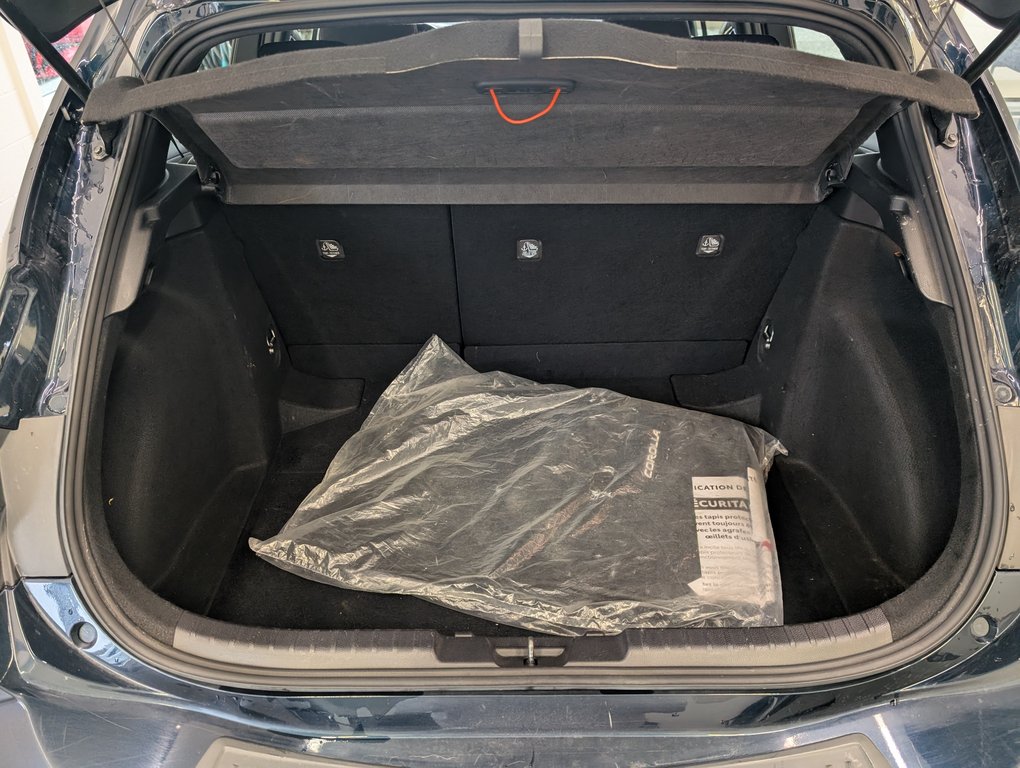 Toyota Corolla Hatchback AUTOMATIQUE, GARANTIE JUSQU EN 2026, 2022 à Magog, Québec - 7 - w1024h768px