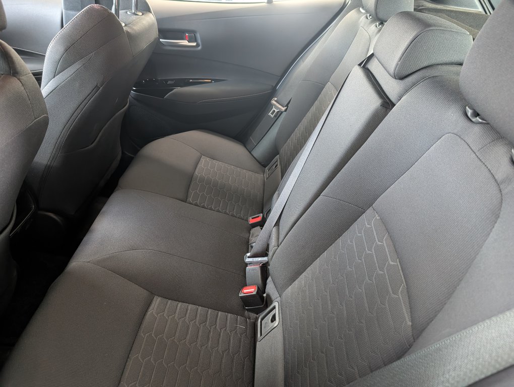 2022 Toyota Corolla Hatchback SE, AUTOMATIQUE, in Magog, Quebec - 10 - w1024h768px