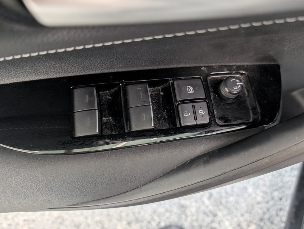 2022 Toyota Corolla Hatchback SE, AUTOMATIQUE, in Magog, Quebec - 13 - w1024h768px