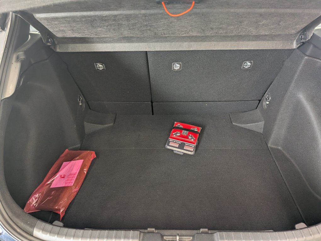 Toyota Corolla Hatchback AUTOMATIQUE, 2022 à Magog, Québec - 6 - w1024h768px