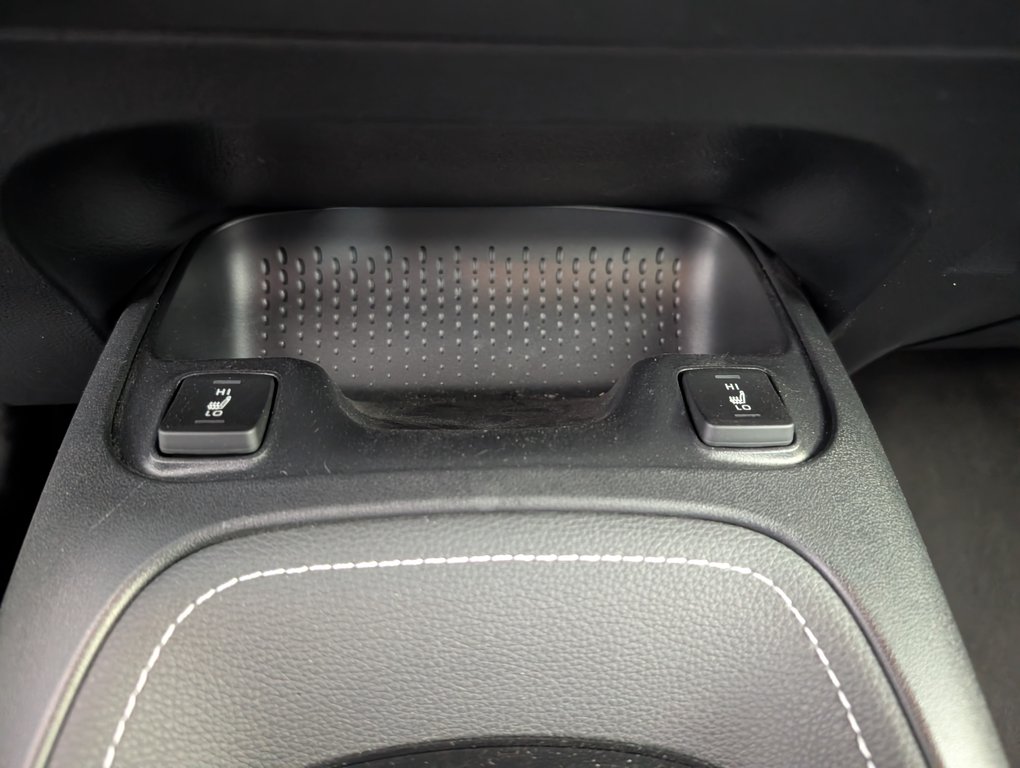 Toyota Corolla Hatchback AUTOMATIQUE, 2022 à Magog, Québec - 16 - w1024h768px