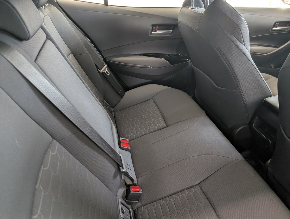 Toyota Corolla Hatchback SE, AUTOMATIQUE, 2022 à Magog, Québec - 7 - w1024h768px
