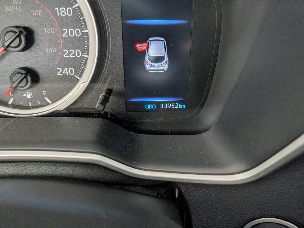Toyota Corolla Hatchback SE, AUTOMATIQUE, 2022 à Magog, Québec - 21 - w1024h768px