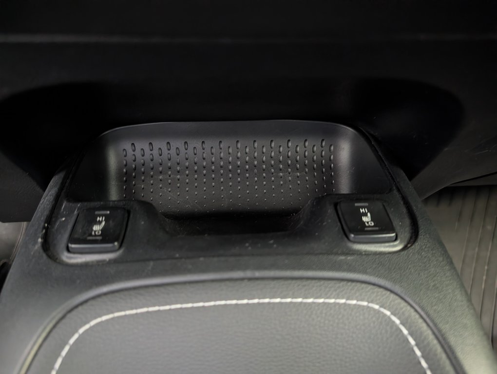 Toyota Corolla Hatchback SE, AUTOMATIQUE, 2022 à Magog, Québec - 16 - w1024h768px