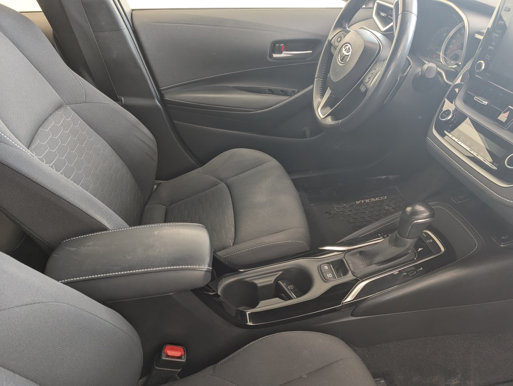 Toyota Corolla Hatchback SE, AUTOMATIQUE, 2022 à Magog, Québec - 8 - w1024h768px