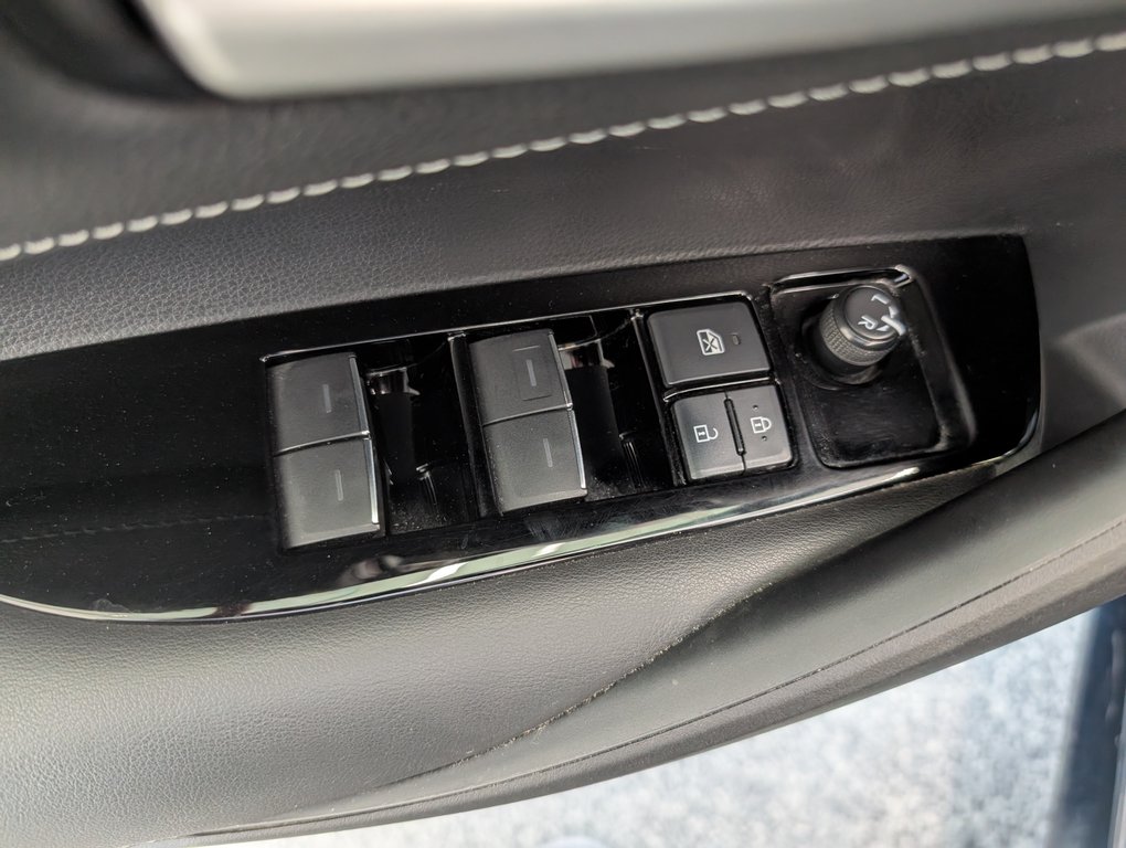 Toyota Corolla Hatchback SE, AUTOMATIQUE, 2022 à Magog, Québec - 13 - w1024h768px