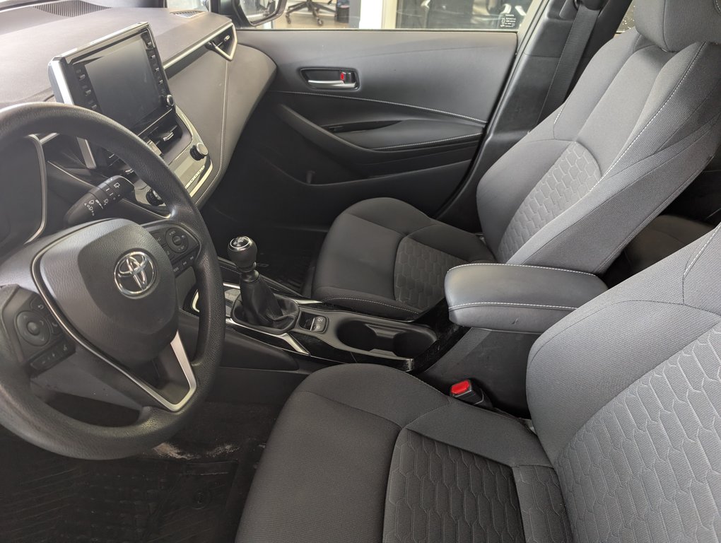 2022 Toyota Corolla Hatchback in Magog, Quebec - 11 - w1024h768px