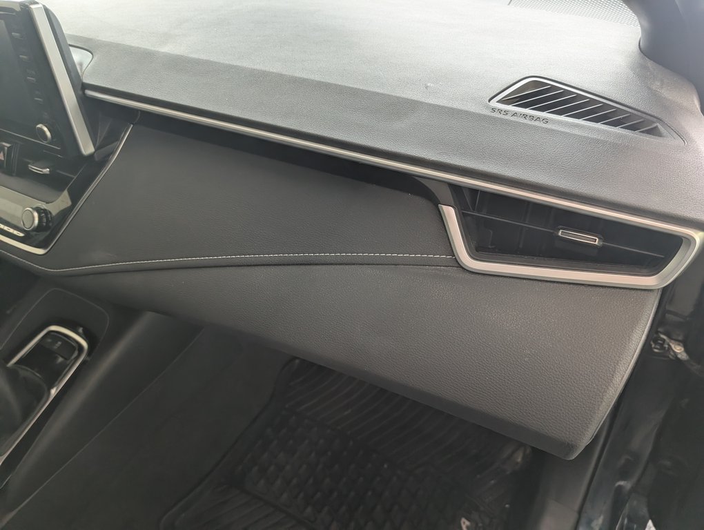 2022 Toyota Corolla Hatchback in Magog, Quebec - 9 - w1024h768px