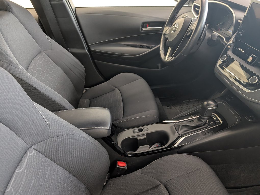 2023 Toyota Corolla Hatchback SE GARANTIE JUSQU EN 2027, in Magog, Quebec - 6 - w1024h768px
