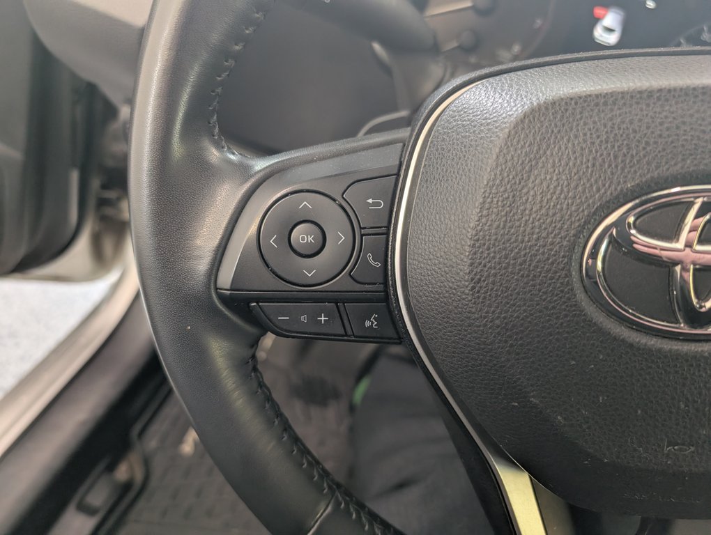 2023 Toyota Corolla Hatchback SE GARANTIE JUSQU EN 2027, in Magog, Quebec - 15 - w1024h768px