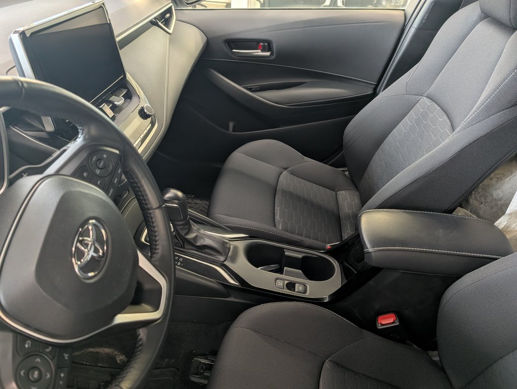 2023 Toyota Corolla Hatchback SE GARANTIE JUSQU EN 2027, in Magog, Quebec - 8 - w1024h768px