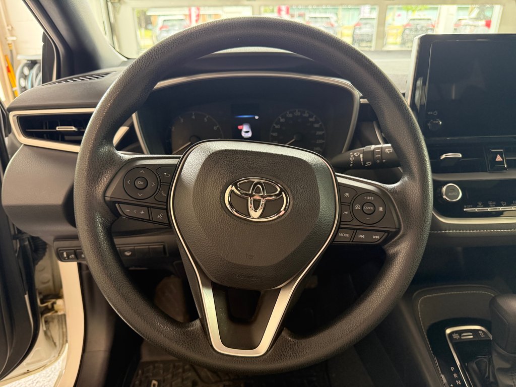 Toyota Corolla Hatchback  2023 à Magog, Québec - 11 - w1024h768px