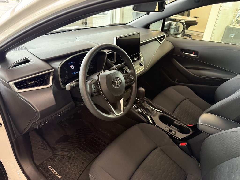 Toyota Corolla Hatchback  2023 à Magog, Québec - 9 - w1024h768px