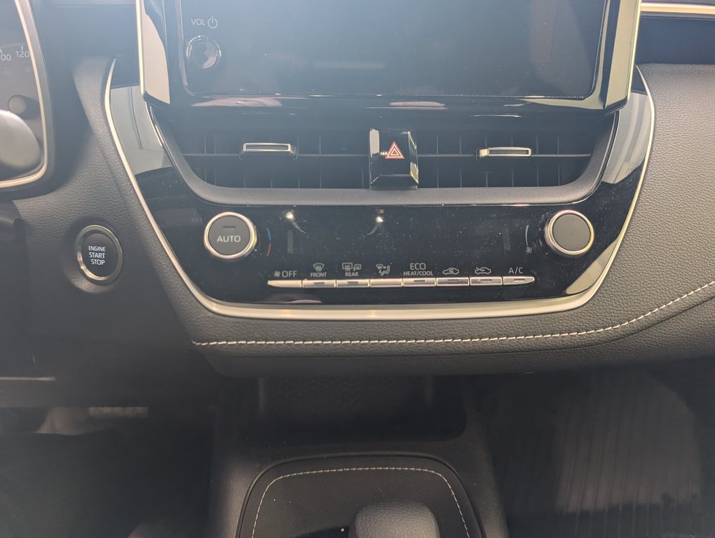 Toyota Corolla Hatchback SE, AUTOMATIQUE, 2024 à Magog, Québec - 17 - w1024h768px