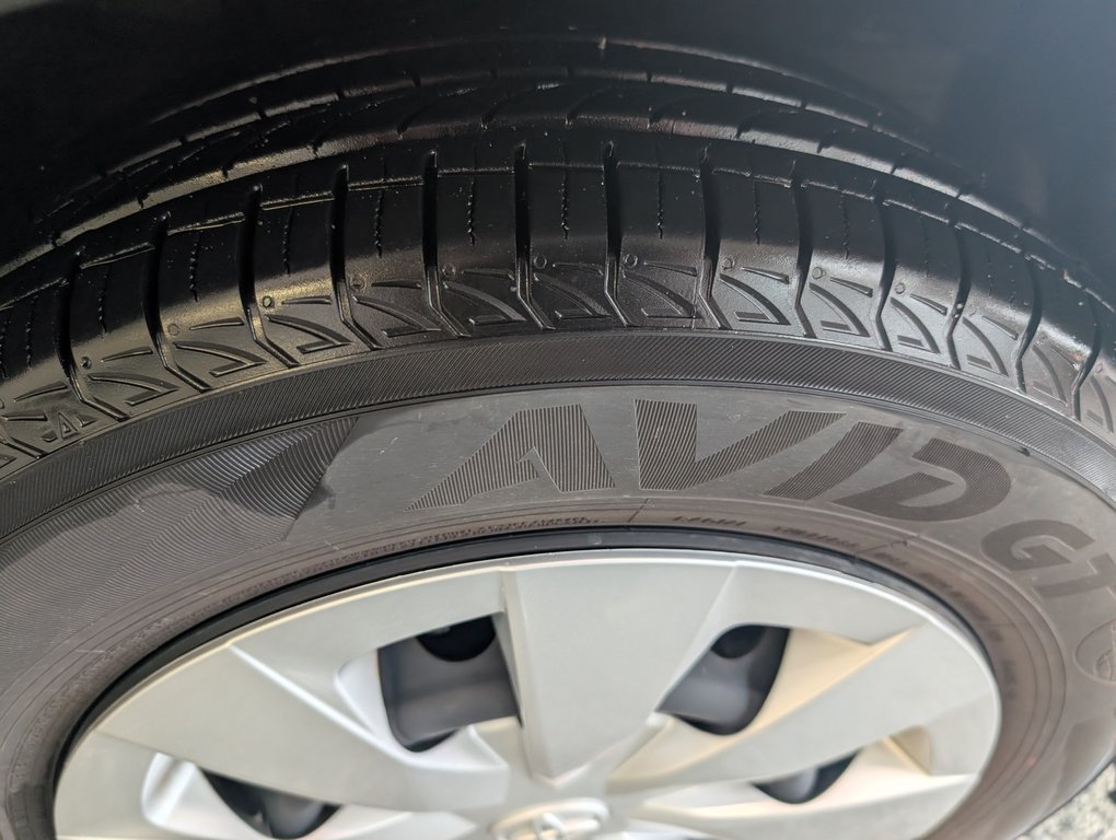 Toyota Corolla Hatchback SE, AUTOMATIQUE, 2024 à Magog, Québec - 22 - w1024h768px