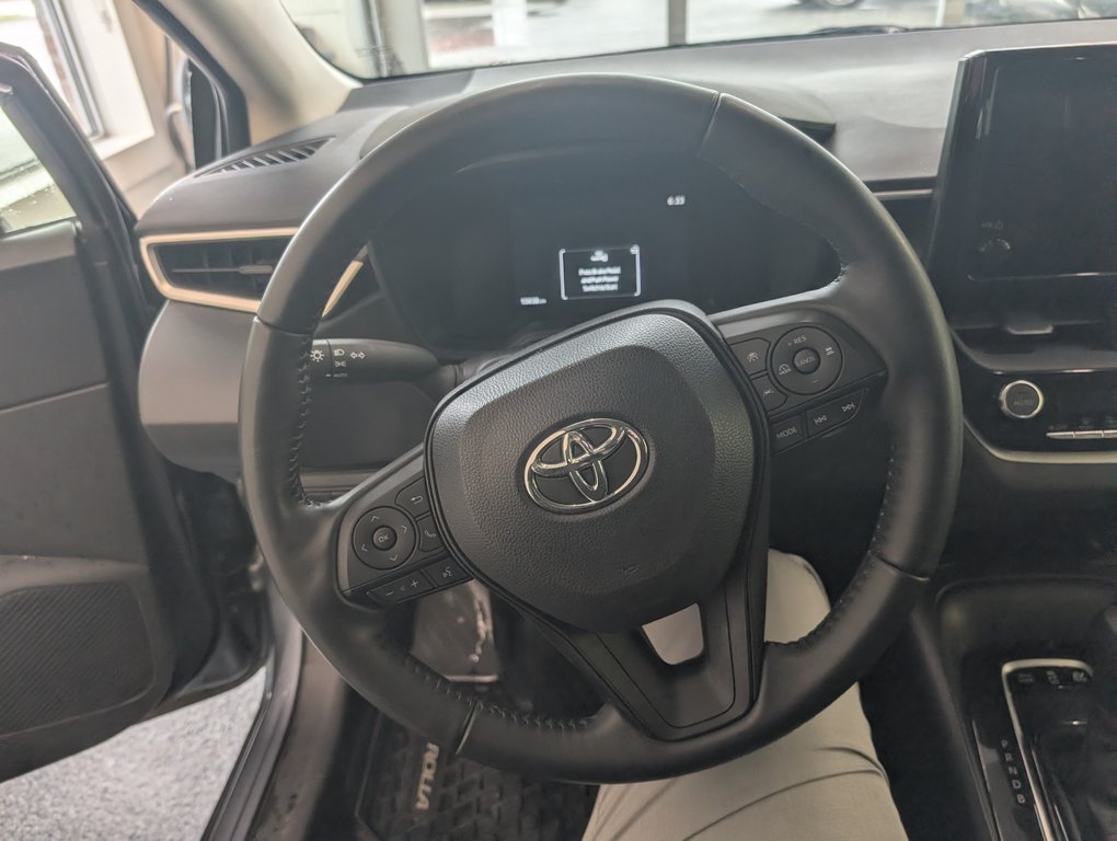 2023 Toyota COROLLA HYBRIDE LE AWD, in Magog, Quebec - 11 - w1024h768px