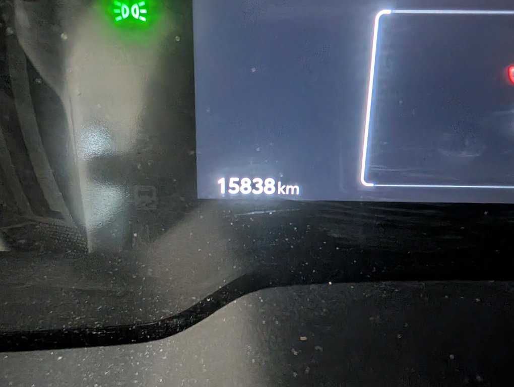 2023 Toyota COROLLA HYBRIDE LE AWD, in Magog, Quebec - 17 - w1024h768px