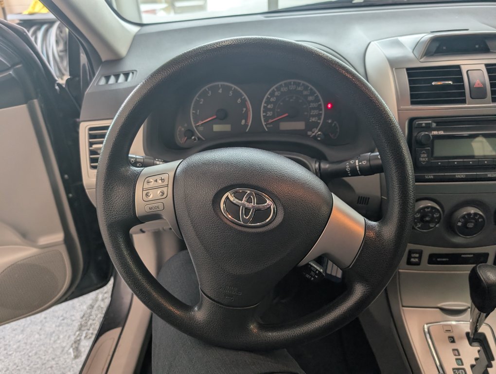 2012 Toyota Corolla LE, AUTOMATIQUE, A/C, in Magog, Quebec - 11 - w1024h768px