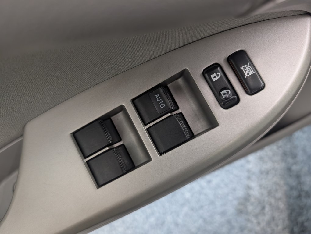 2012 Toyota Corolla LE, AUTOMATIQUE, A/C, in Magog, Quebec - 10 - w1024h768px