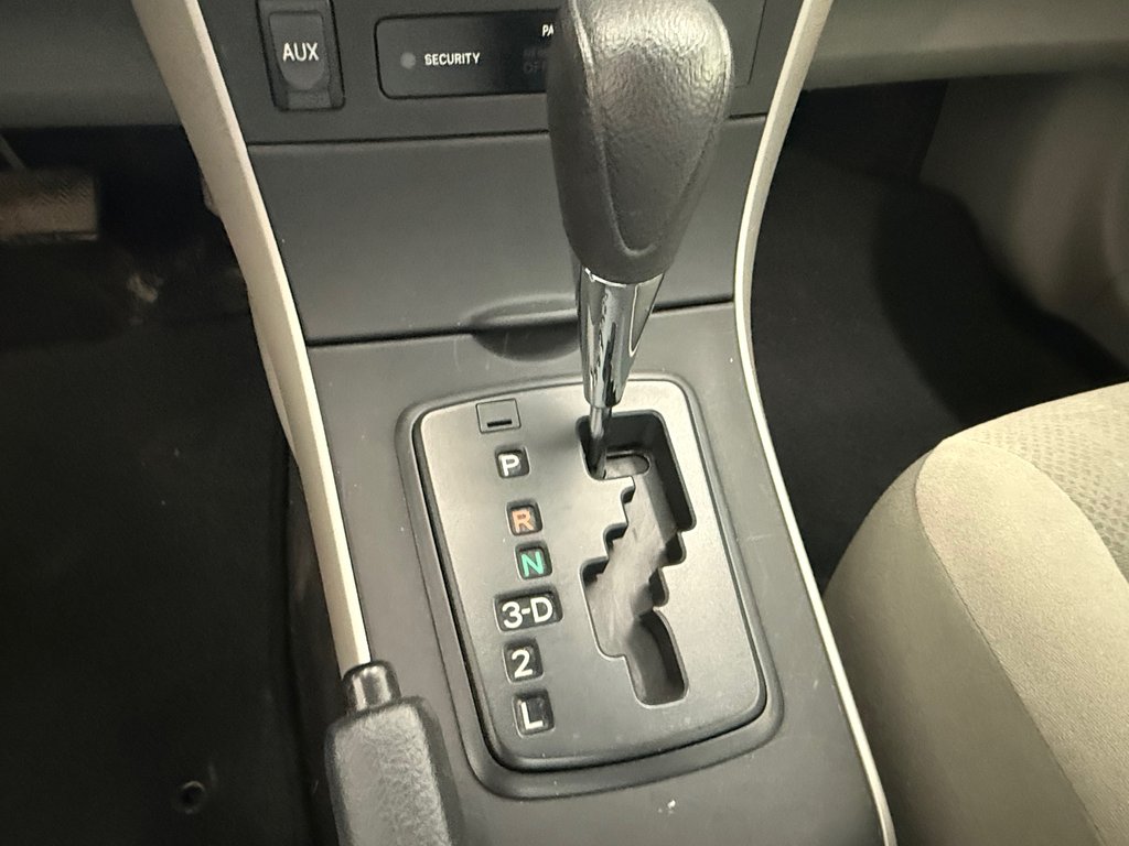 2012 Toyota Corolla CE in Magog, Quebec - 12 - w1024h768px