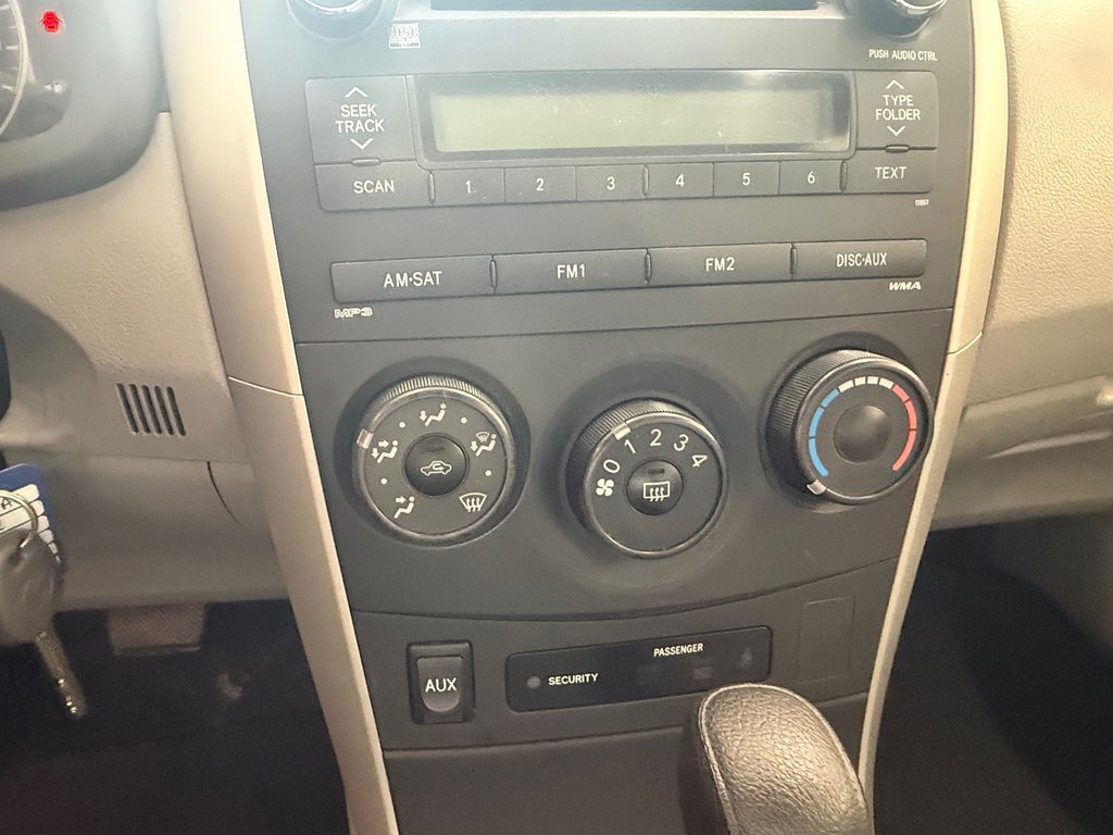 2012 Toyota Corolla CE in Magog, Quebec - 13 - w1024h768px