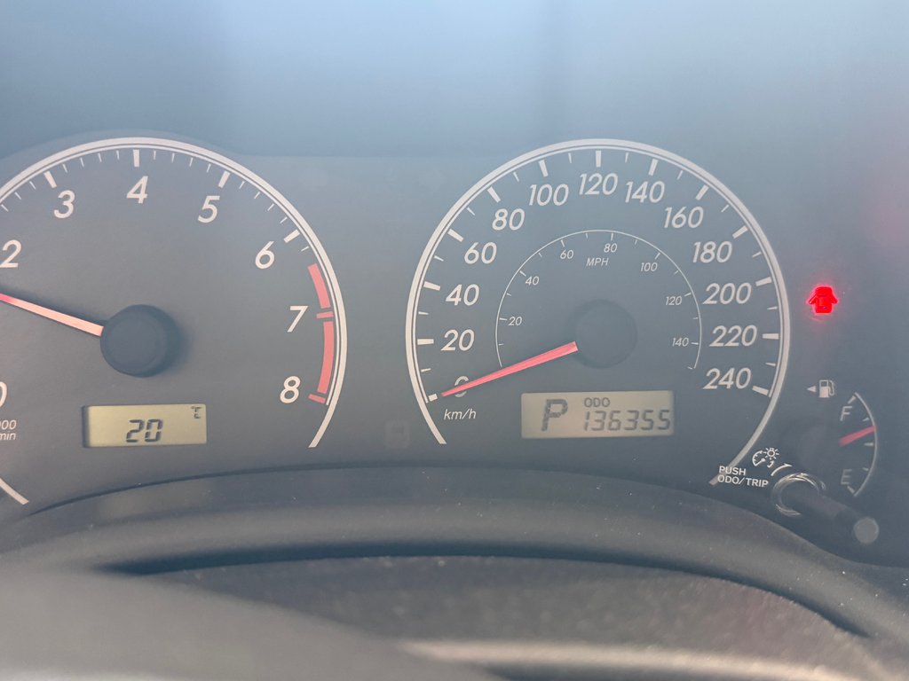 2012 Toyota Corolla CE in Magog, Quebec - 14 - w1024h768px