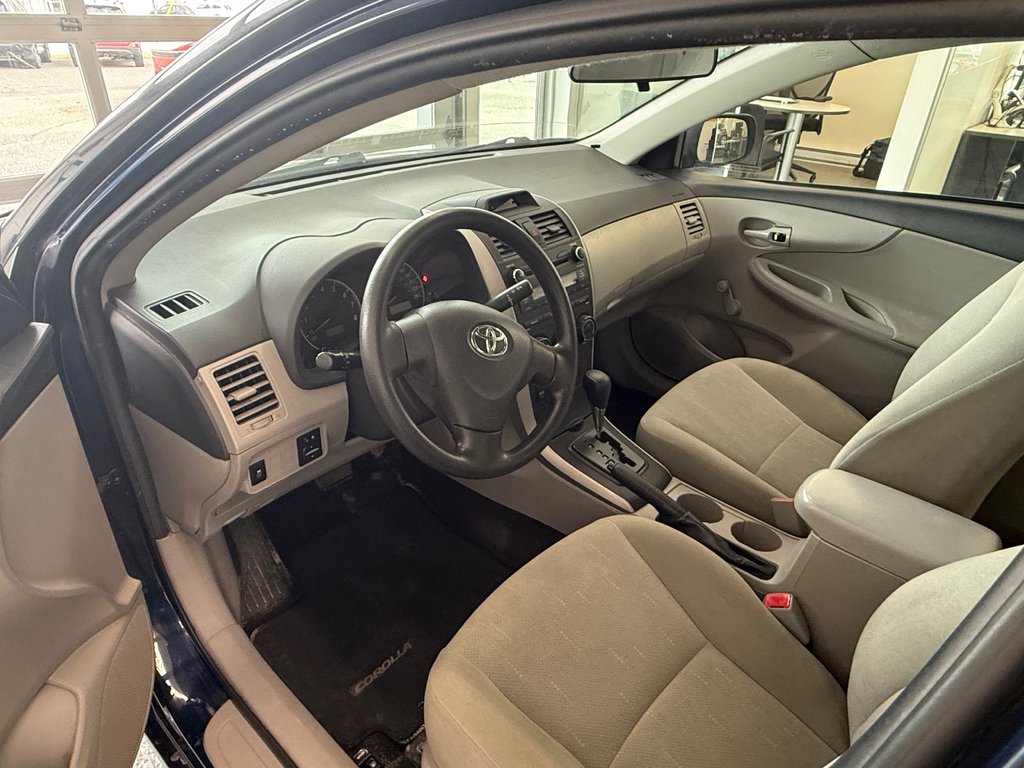 2012 Toyota Corolla CE in Magog, Quebec - 10 - w1024h768px