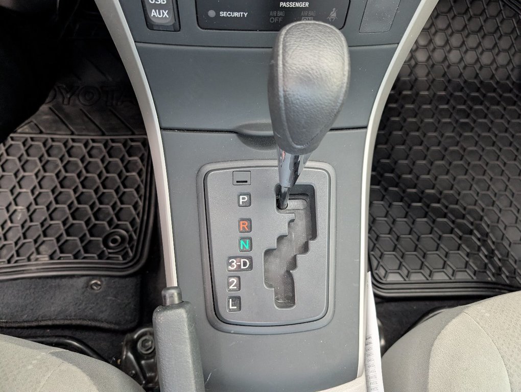 2013 Toyota Corolla CE, AUTOMATIQUE, SEULEMENT 17500KM in Magog, Quebec - 16 - w1024h768px