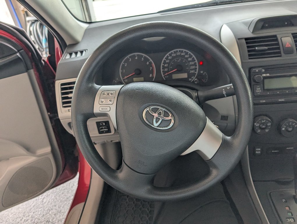 2013 Toyota Corolla CE, AUTOMATIQUE, SEULEMENT 17500KM in Magog, Quebec - 14 - w1024h768px