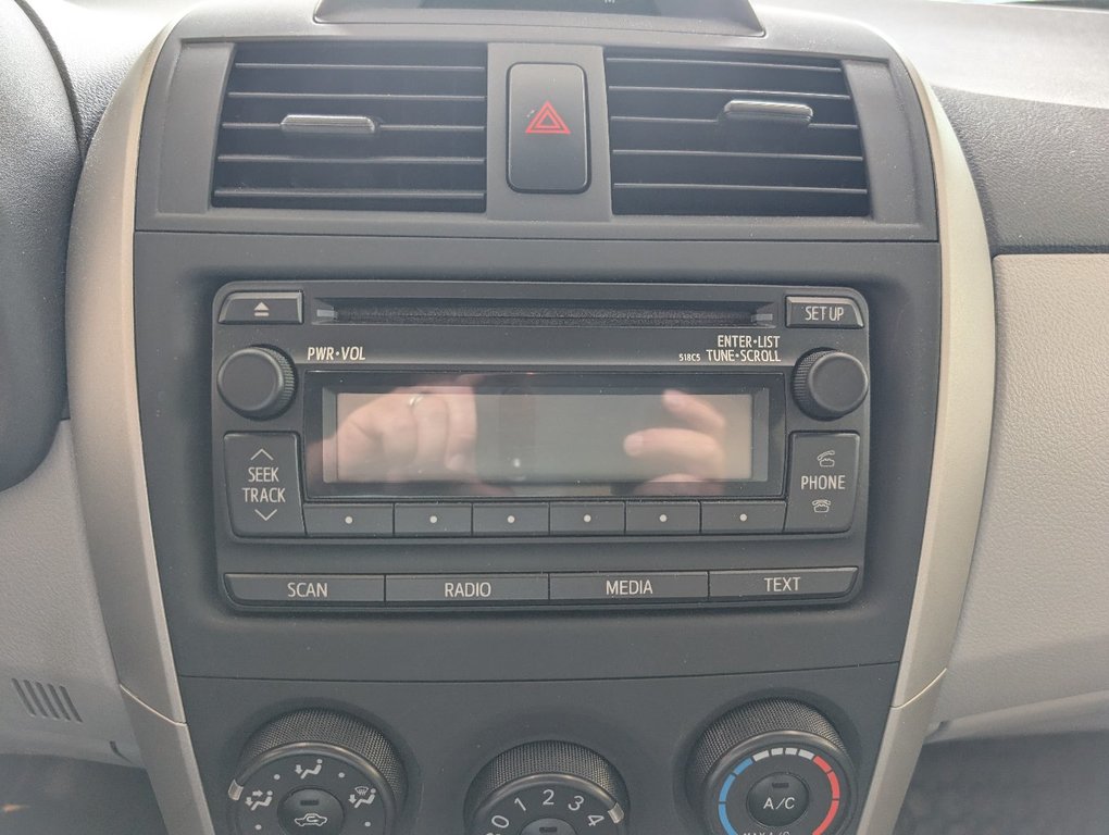 2013 Toyota Corolla CE, AUTOMATIQUE, SEULEMENT 17500KM in Magog, Quebec - 17 - w1024h768px