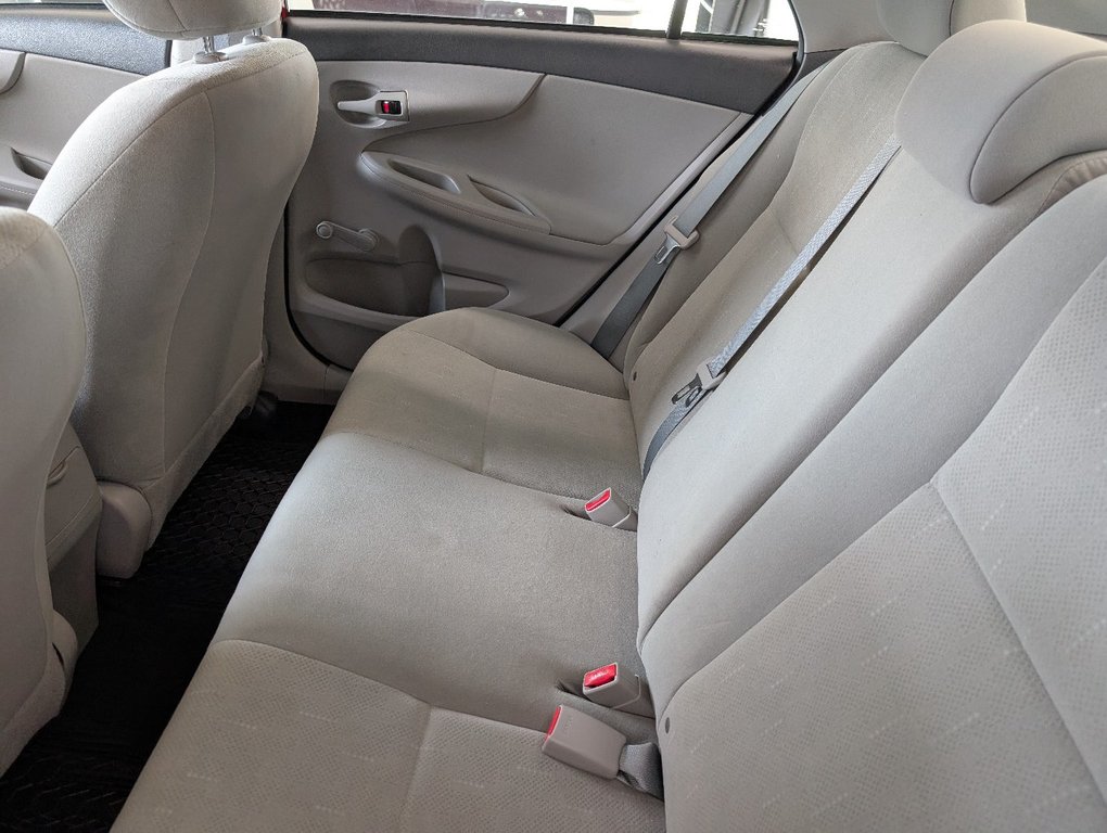 2013 Toyota Corolla CE, AUTOMATIQUE, SEULEMENT 17500KM in Magog, Quebec - 11 - w1024h768px