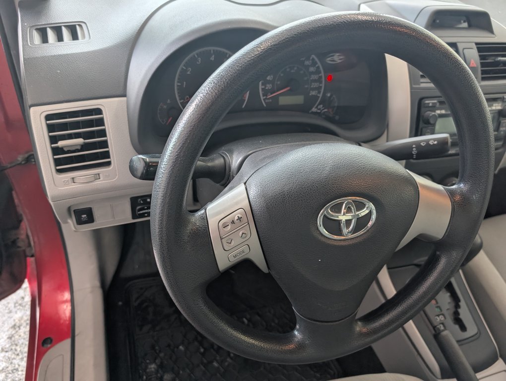 Toyota Corolla CE, AUTOMATIQUE, A/C, 2013 à Magog, Québec - 12 - w1024h768px