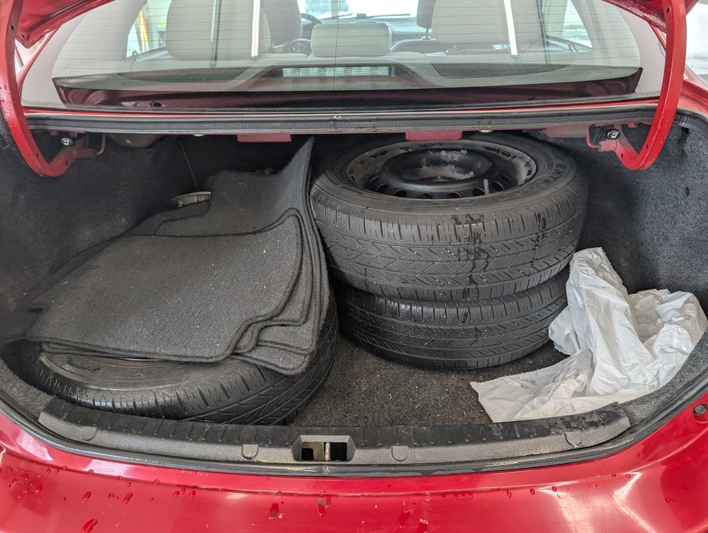 Toyota Corolla CE, AUTOMATIQUE, A/C, 2013 à Magog, Québec - 6 - w1024h768px