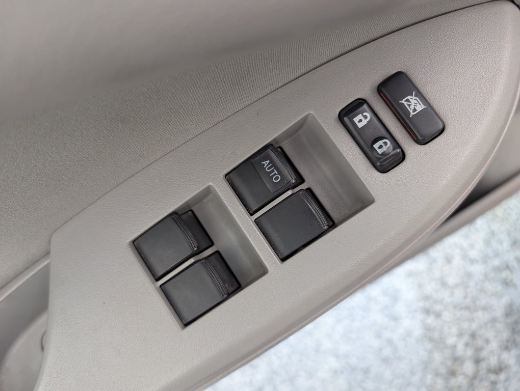 Toyota Corolla CE, AUTOMATIQUE, A/C, 2013 à Magog, Québec - 13 - w1024h768px