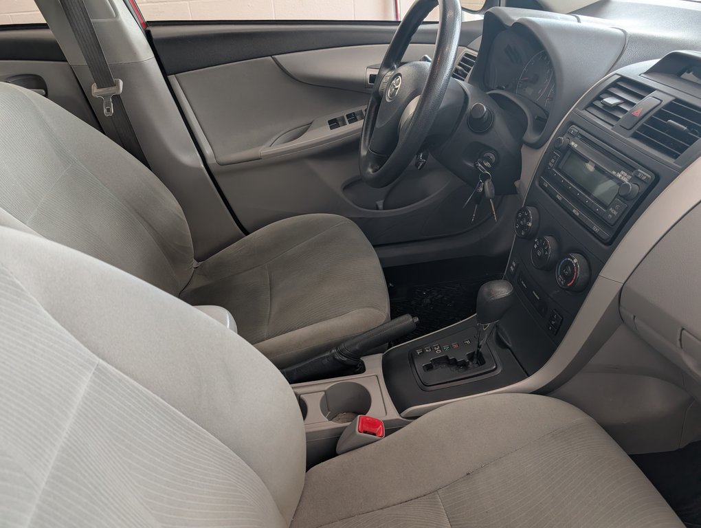 Toyota Corolla CE, AUTOMATIQUE, A/C, 2013 à Magog, Québec - 8 - w1024h768px