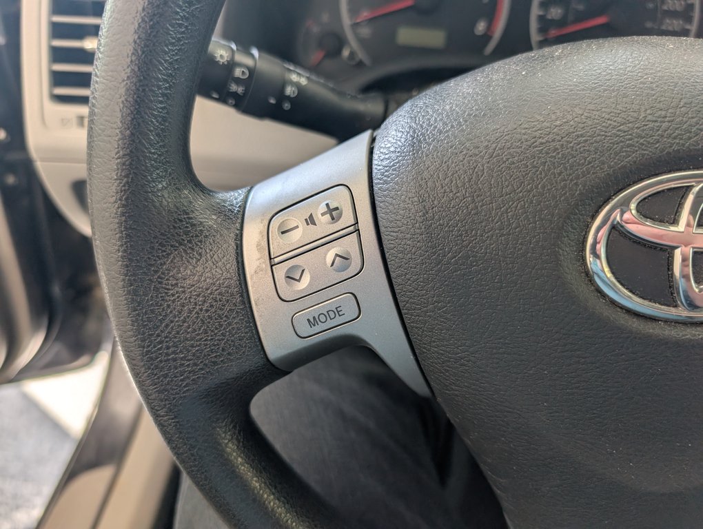 Toyota Corolla LE, TOIT, A/C, AUTOMATIQUE, 2013 à Magog, Québec - 17 - w1024h768px