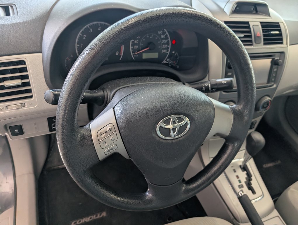 Toyota Corolla LE, TOIT, A/C, AUTOMATIQUE, 2013 à Magog, Québec - 11 - w1024h768px