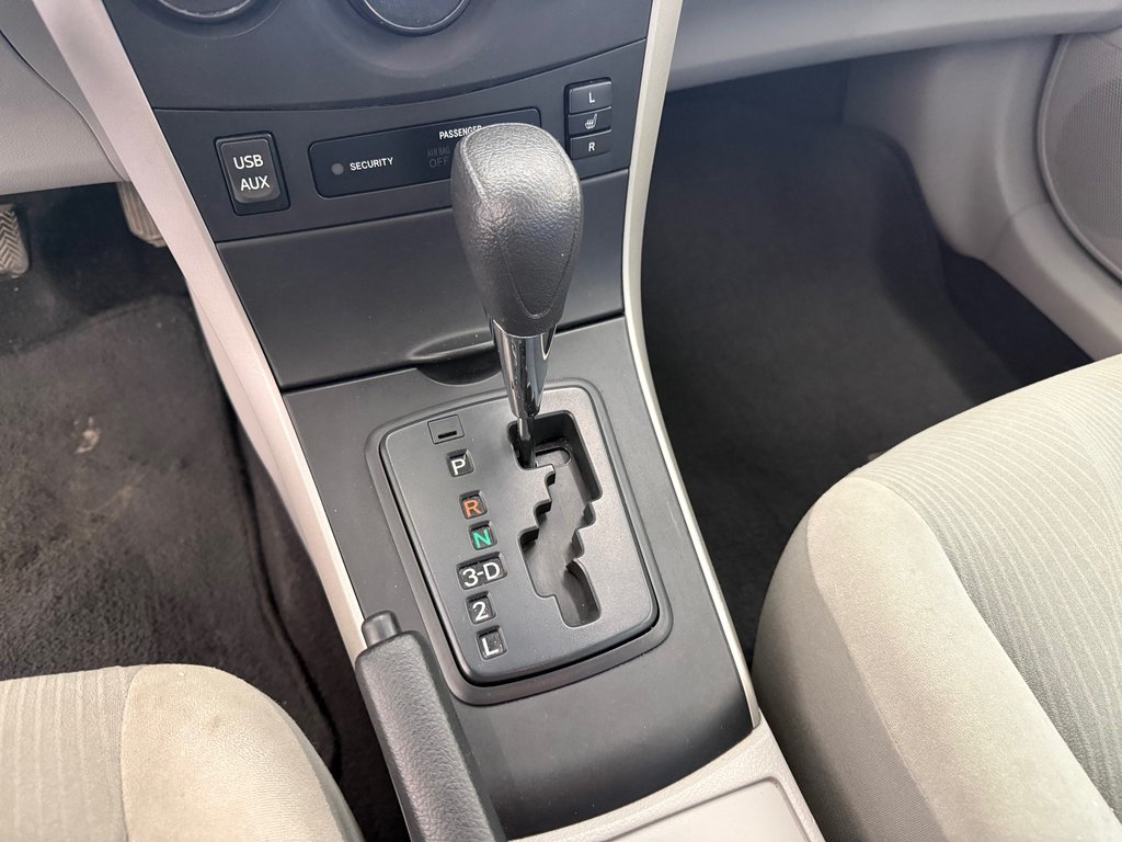 Toyota Corolla LE AUTOMATIQUE, 2013 à Magog, Québec - 15 - w1024h768px