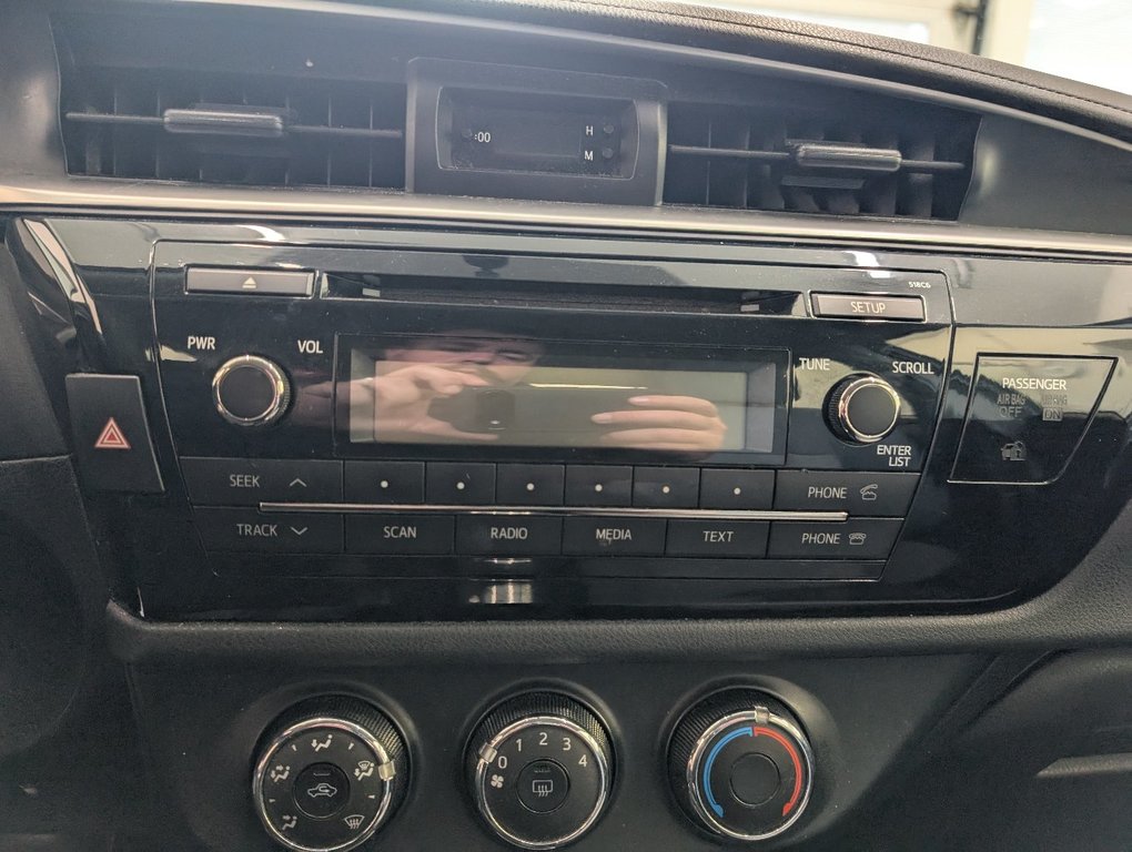 2014 Toyota Corolla CE, in Magog, Quebec - 17 - w1024h768px