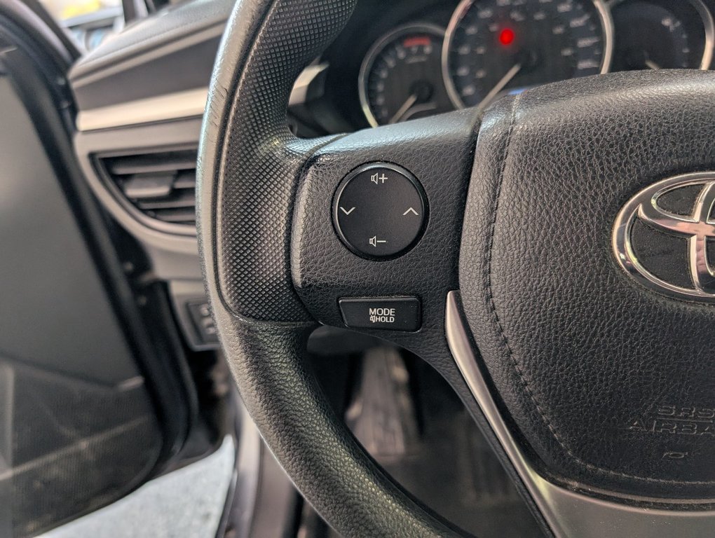 2014 Toyota Corolla CE, in Magog, Quebec - 18 - w1024h768px